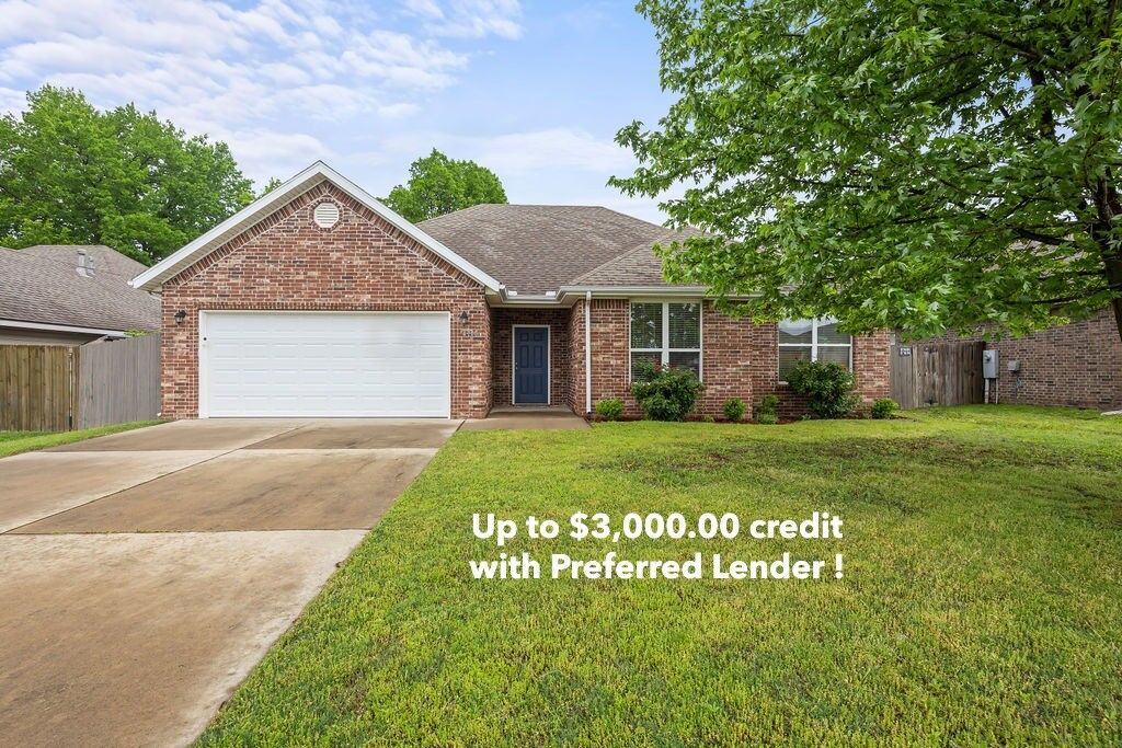 Property Photo:  4700 Fieldstone Boulevard  AR 72712 