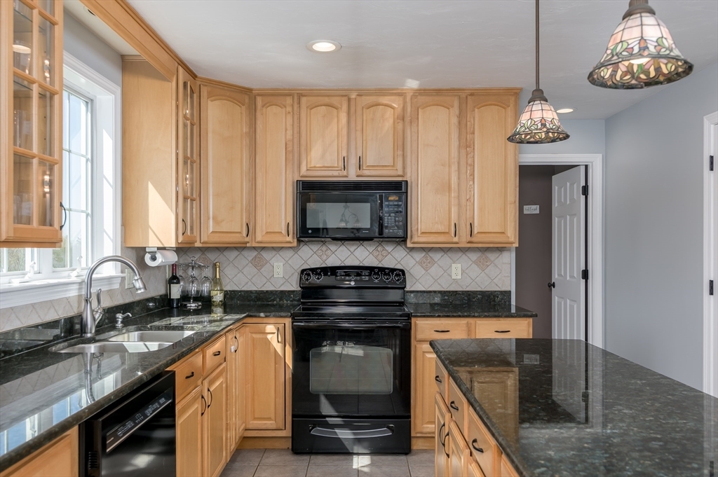 Property Photo:  28 Haven Hill Road  MA 01543 