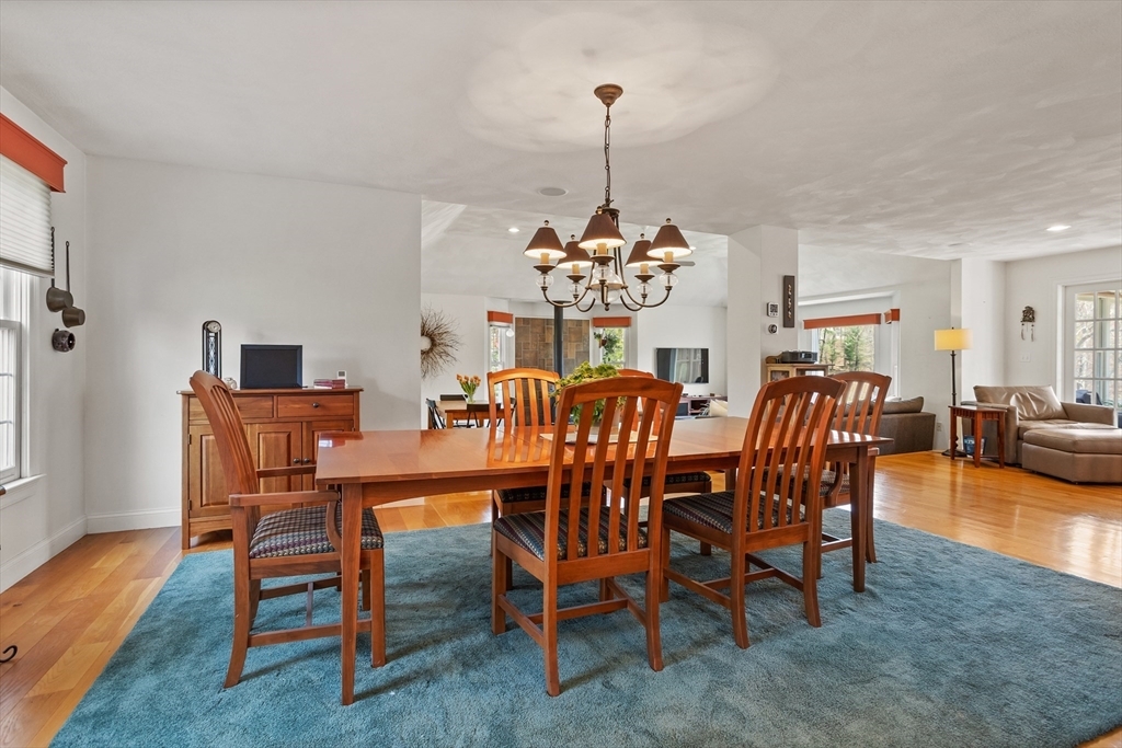 Property Photo: 10 Deer Run Dr MA 01886