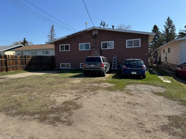 Property Photo:  5410 55 Street  AB T4J 1L8 