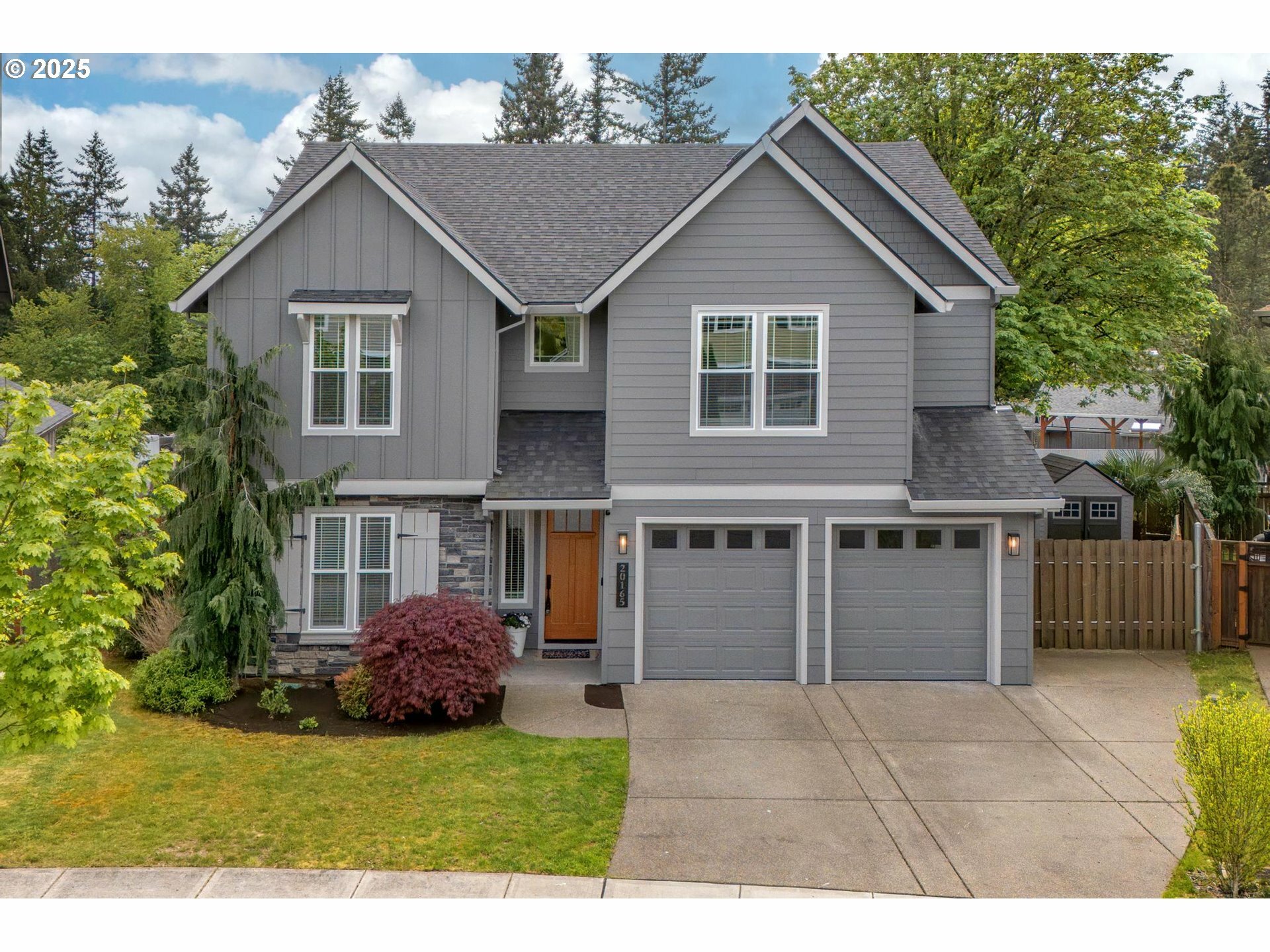Property Photo: 20165 Kinslie Ct OR 97045