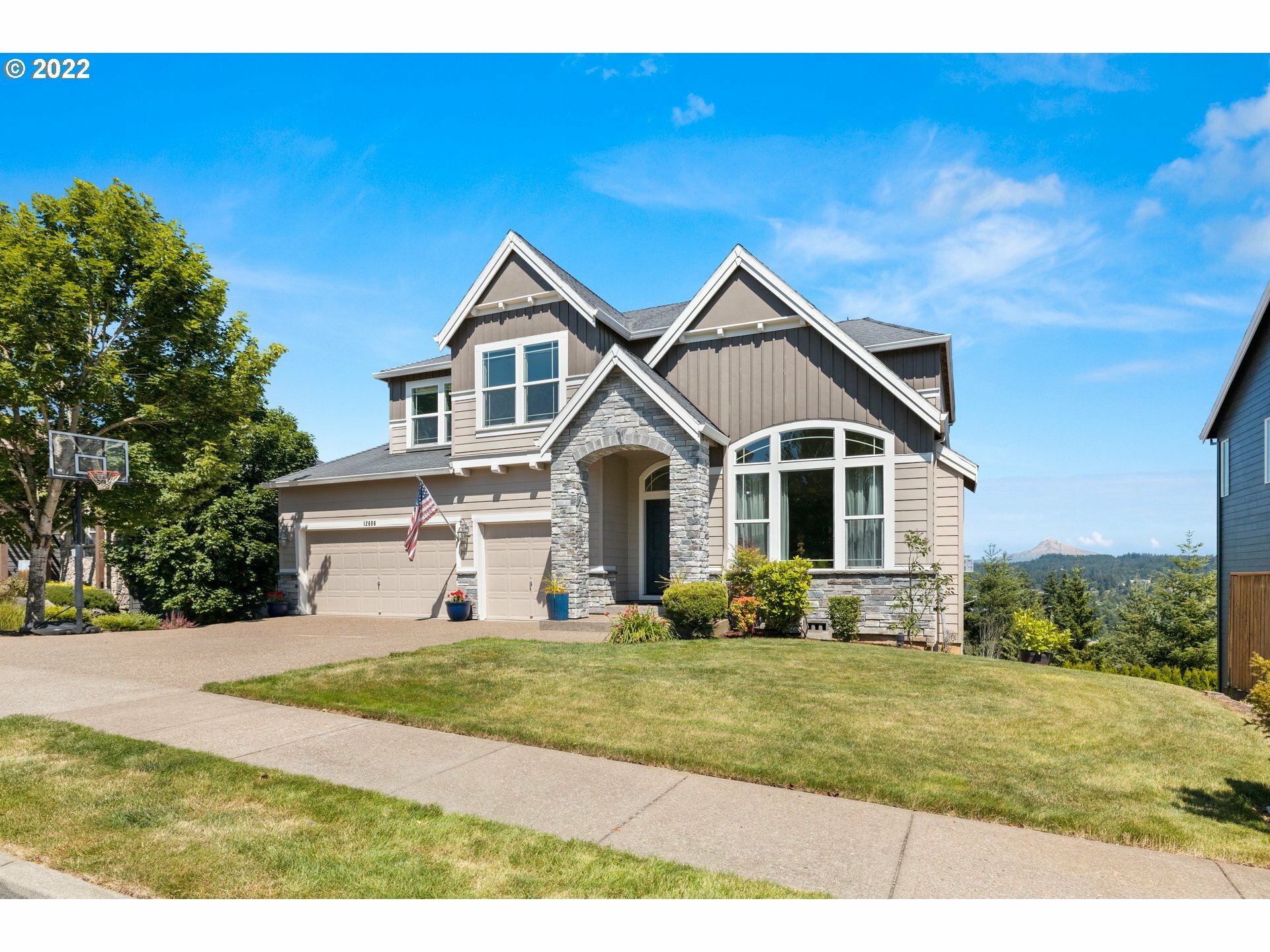 Property Photo: 12606 SE 155th Ave OR 97086