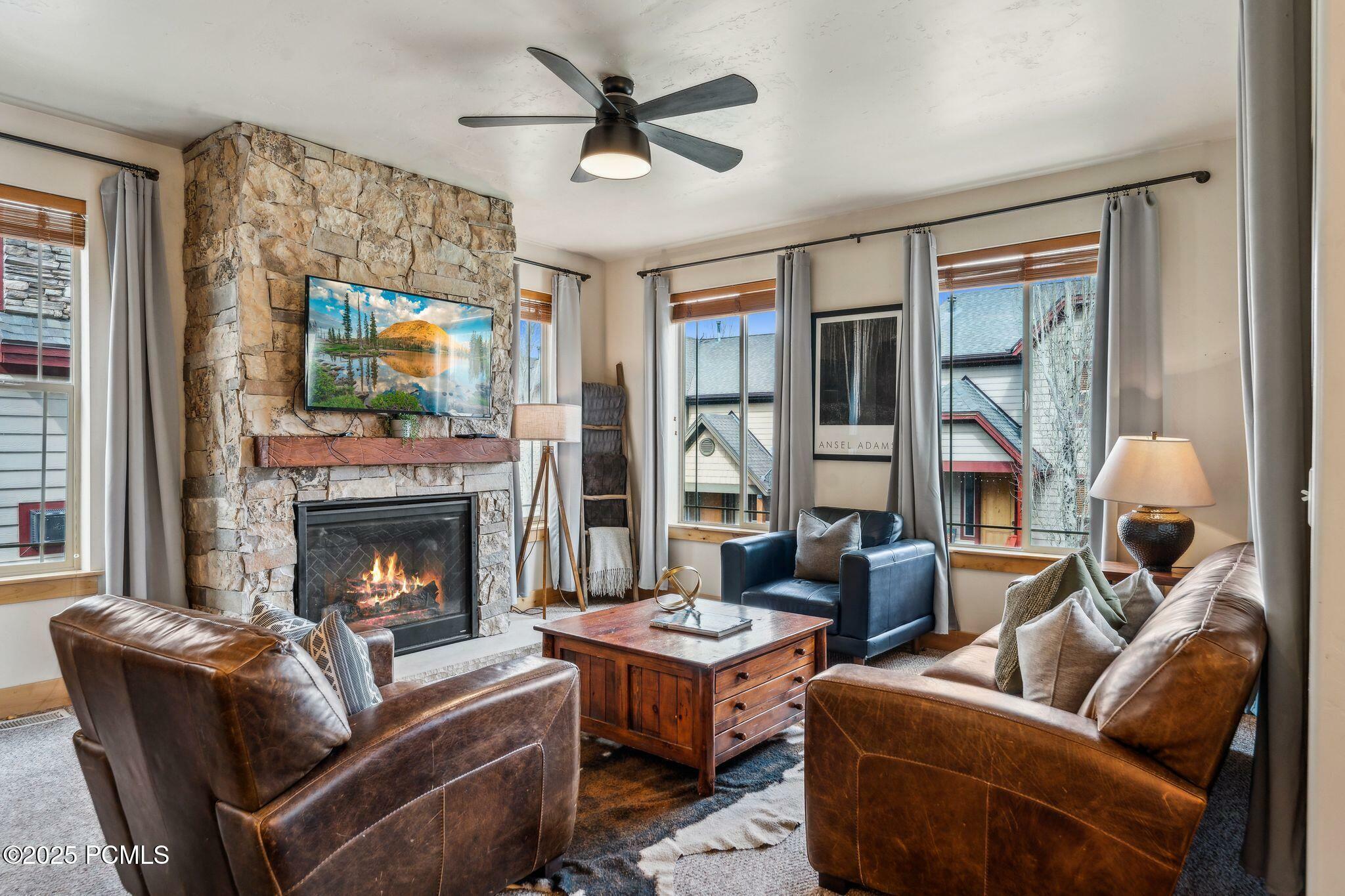 Property Photo: 5640 Kodiak Way UT 84098