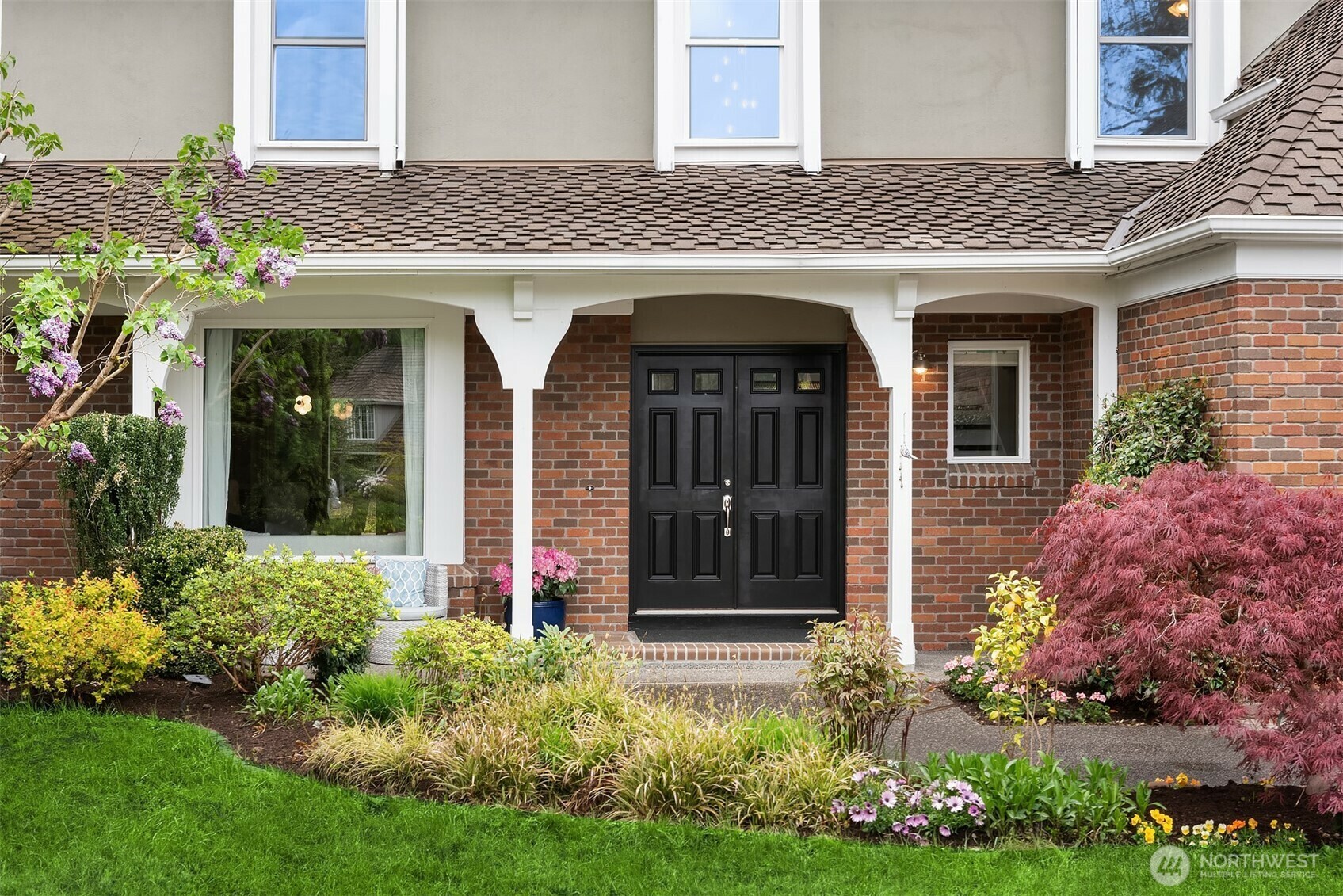 Property Photo: 21600 NE 22nd Court WA 98074