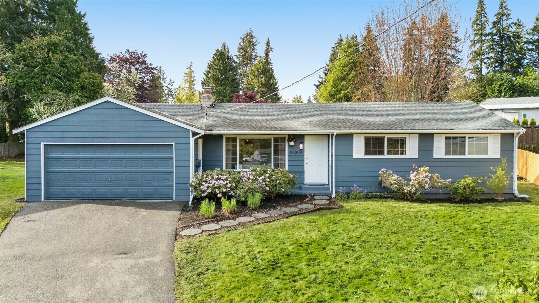 Property Photo: 20304 53rd Avenue W WA 98036