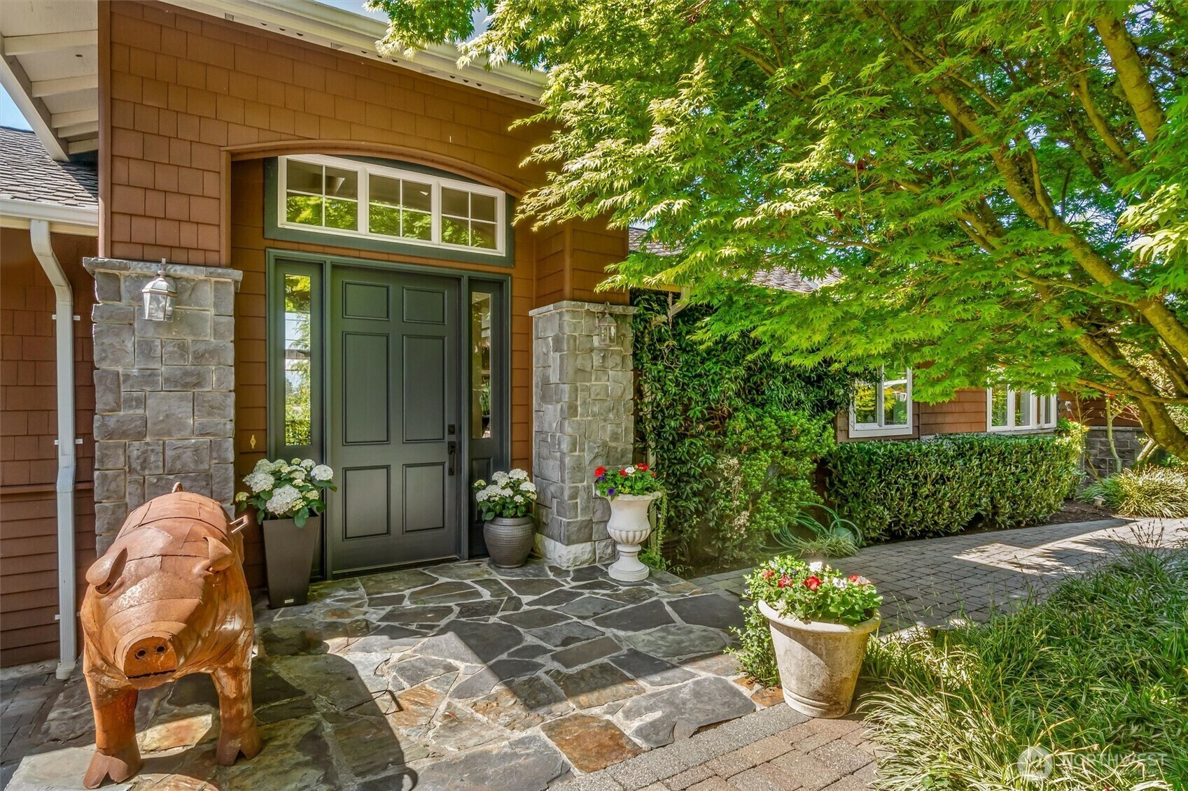 Property Photo: 932 9th Avenue N WA 98020
