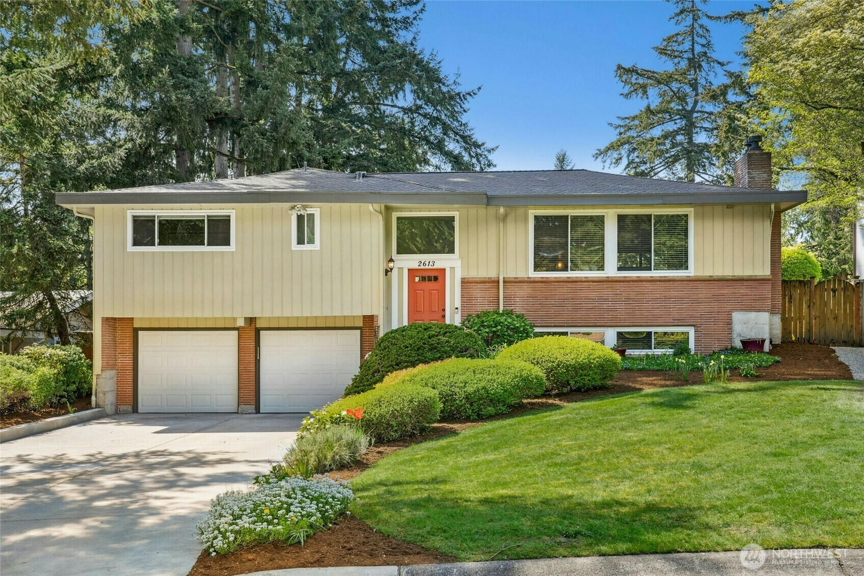 2613  127th Avenue NE  Bellevue WA 98005 photo