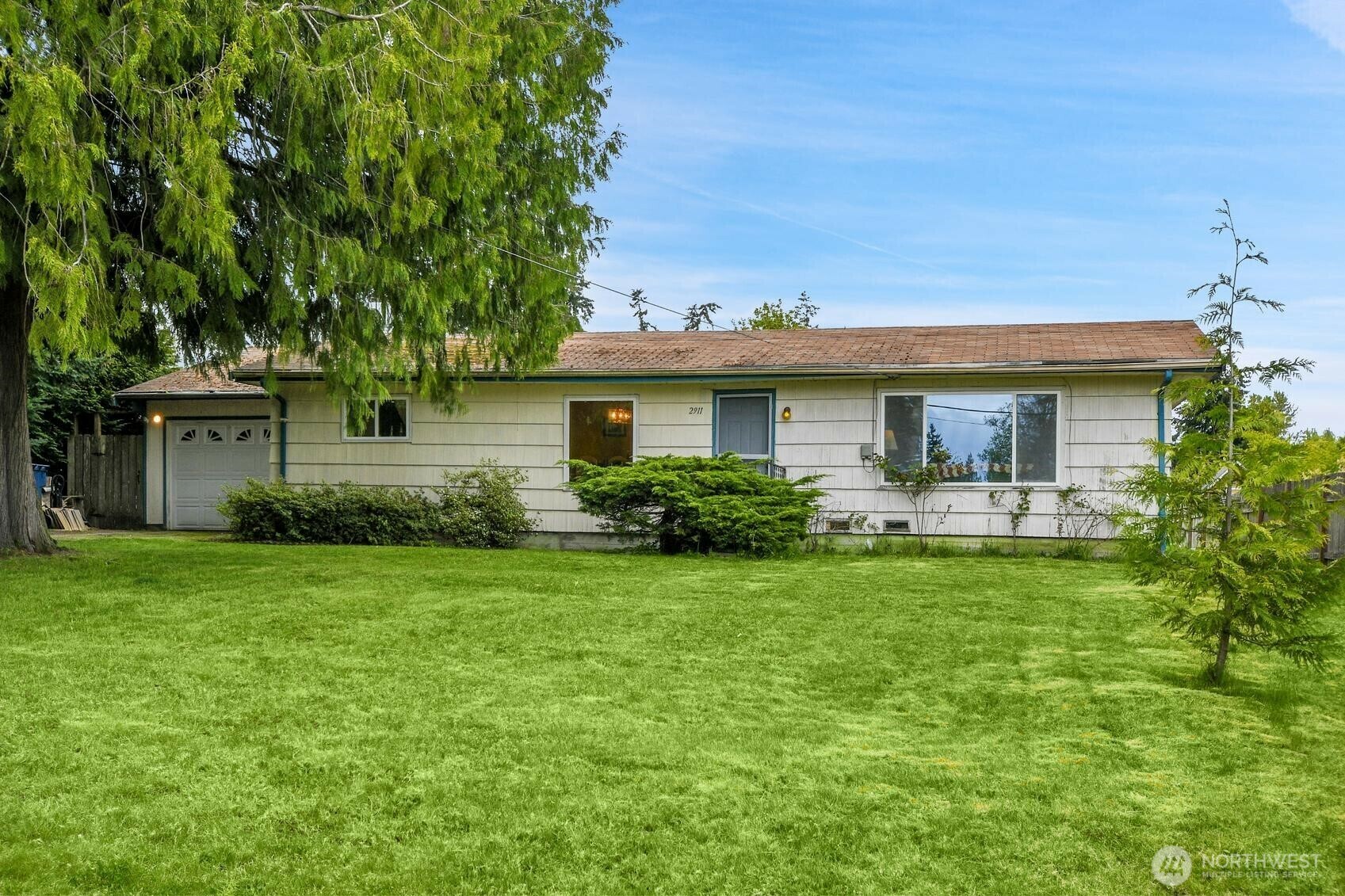 Property Photo: 2911 122nd Street SW WA 98204
