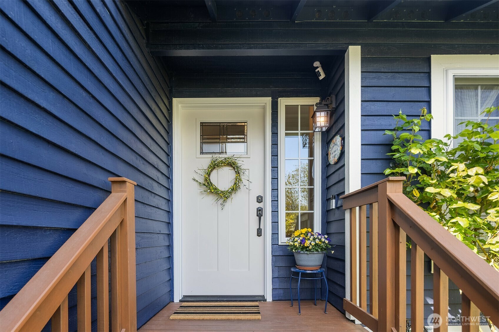 Property Photo: 914 223rd Court NE WA 98074