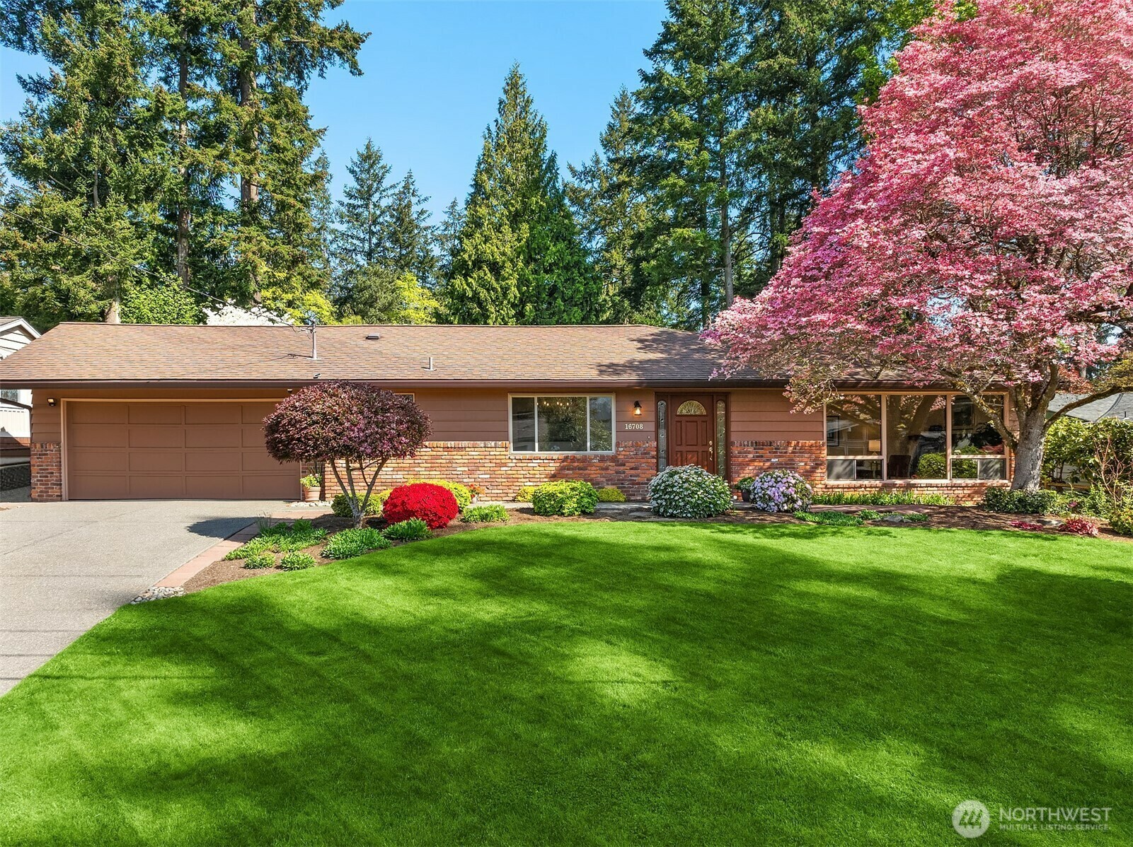 Property Photo: 16708 SE 28th Street WA 98008