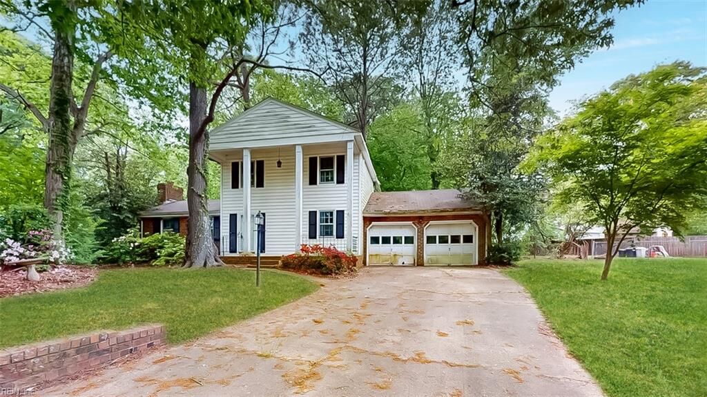 Property Photo: 5 Timberland Ct VA 23703