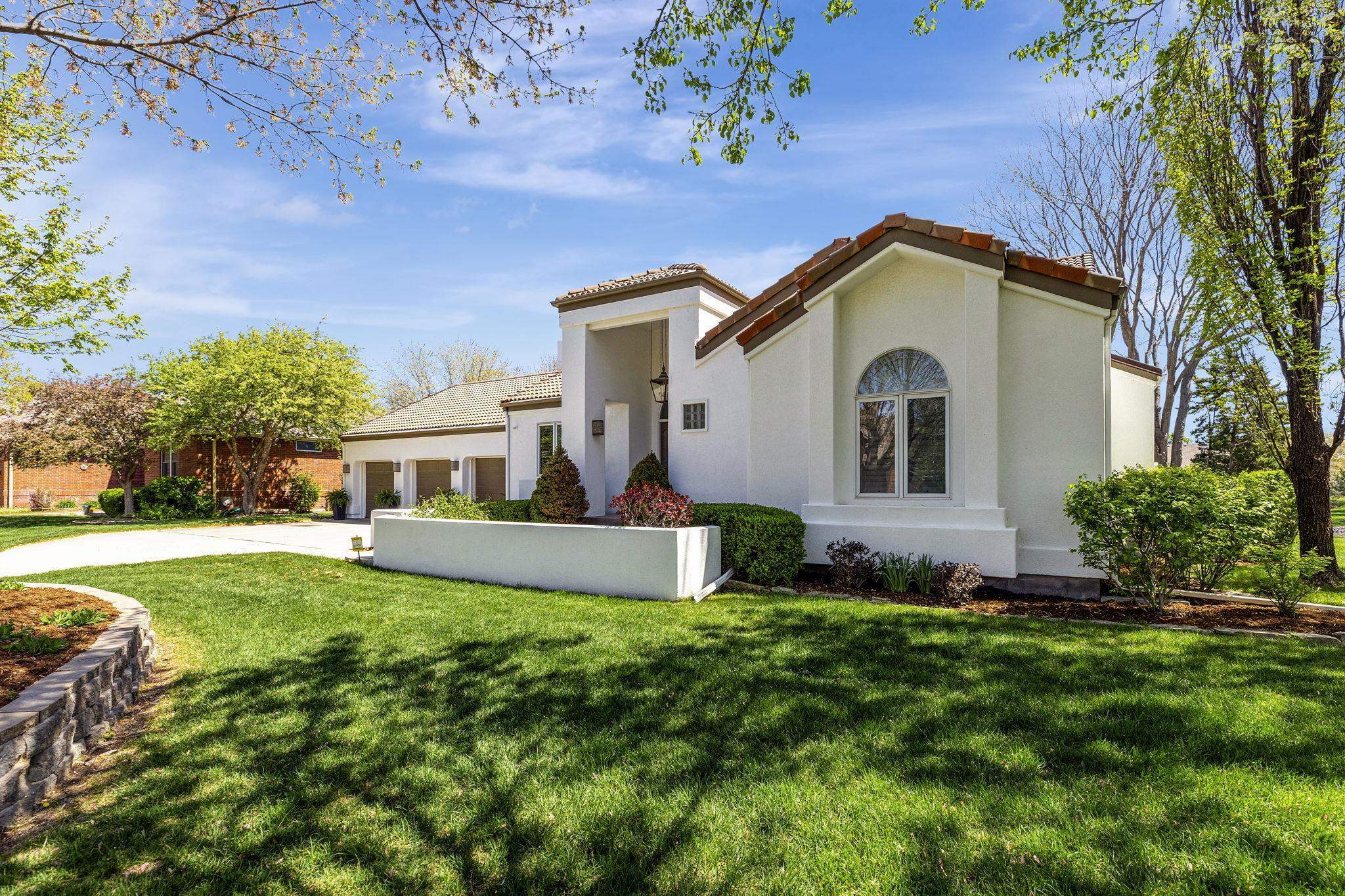 Property Photo: 1700 N Sagebrush St KS 67230