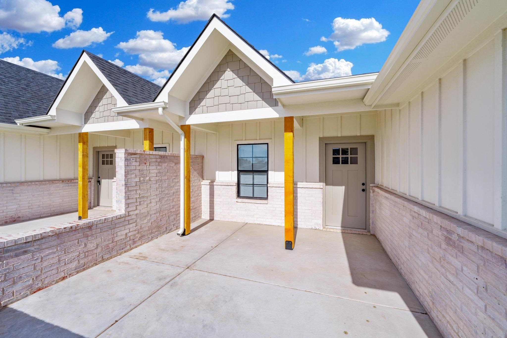 Property Photo: 2356 S Spring Hill Ct. KS 67052