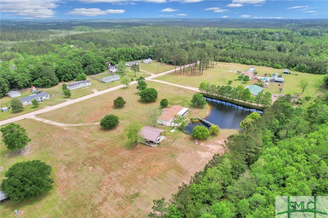 Property Photo: 220 NE Cathy Road GA 31316