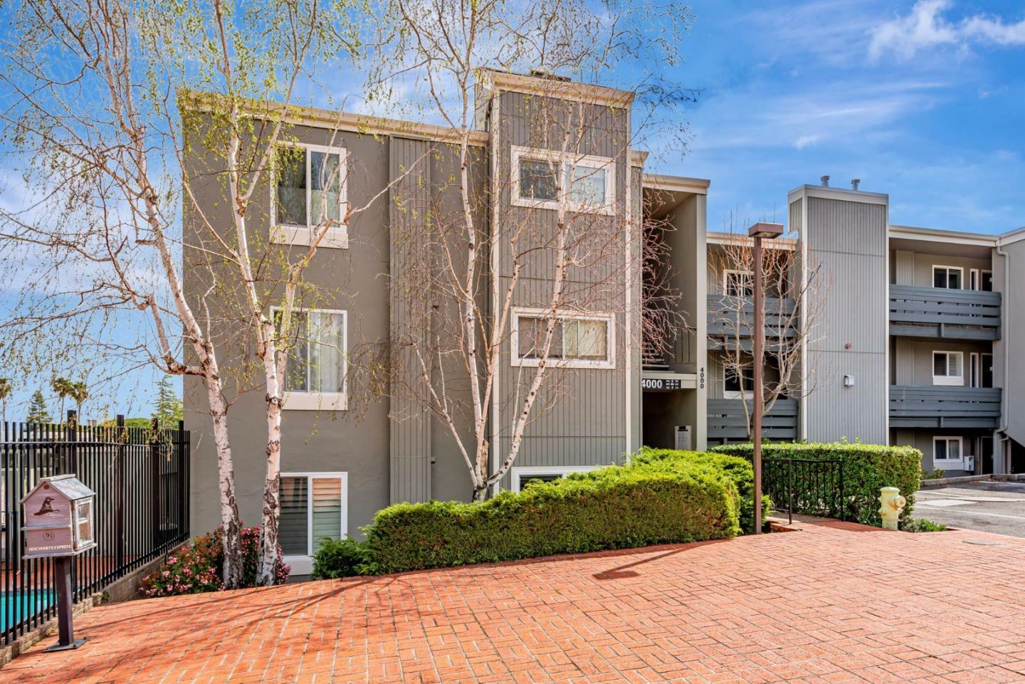 Property Photo: 4000 Farm Hill Boulevard 211 CA 94061