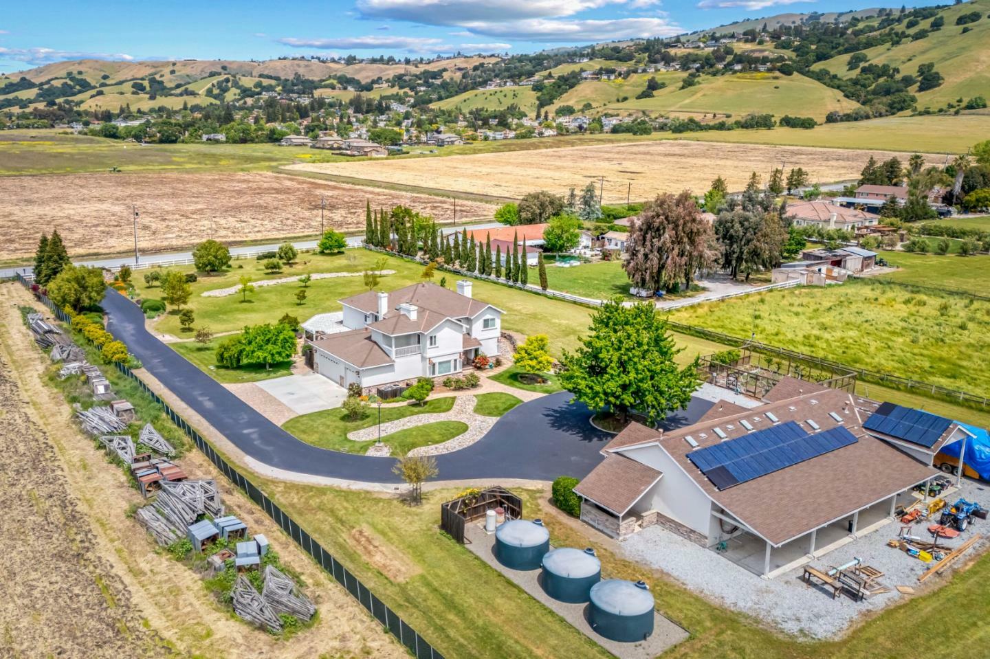 Property Photo:  2340 Tennant Avenue  CA 95037 