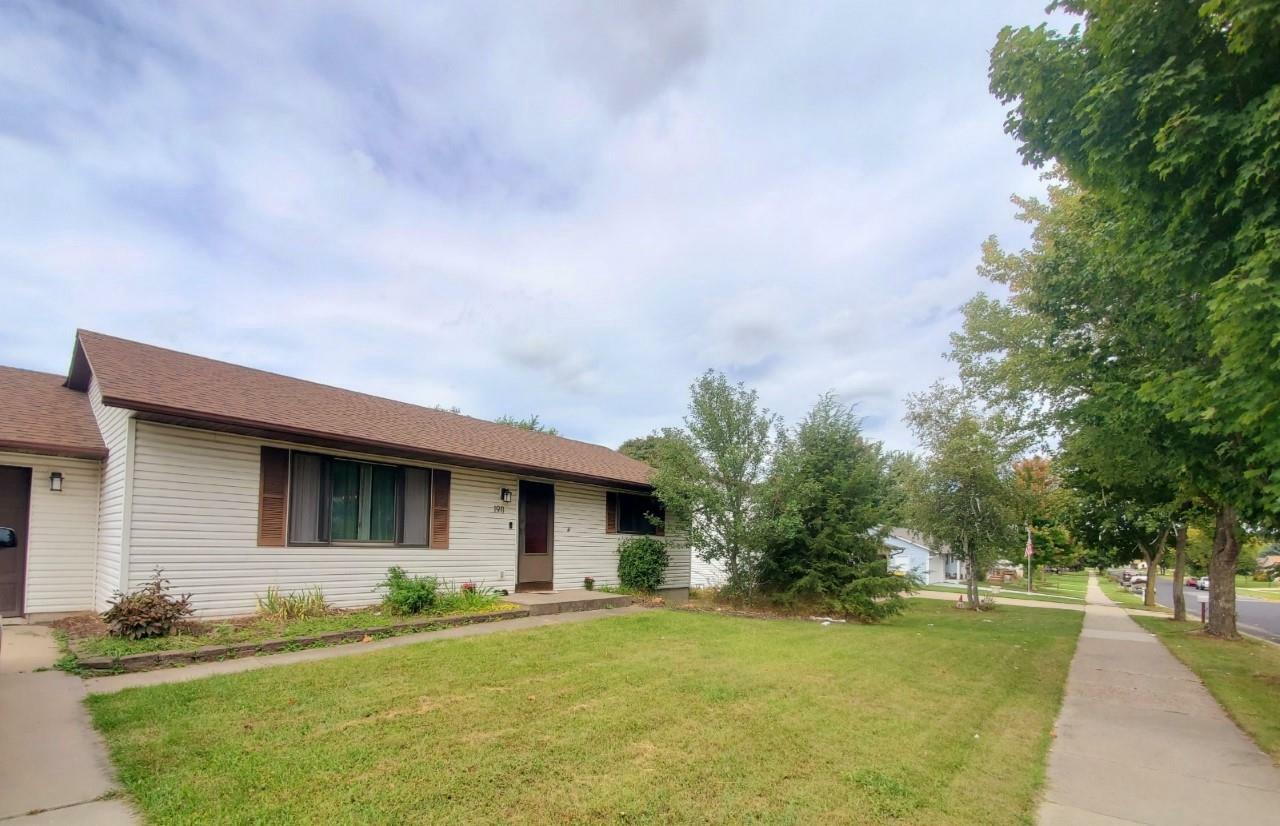 Property Photo: 1911 Amanda Drive WI 53959