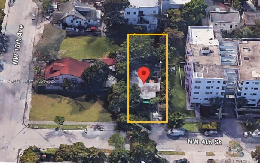 Property Photo: 1020 NW 4th St FL 33128