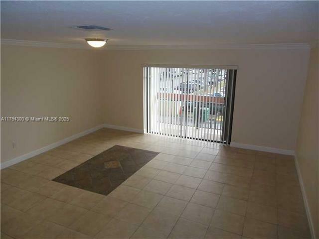 Property Photo: 8510 SW 149th Ave 1110 FL 33193