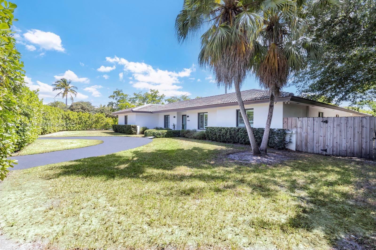 Property Photo: 14405 SW 84th Ct FL 33158