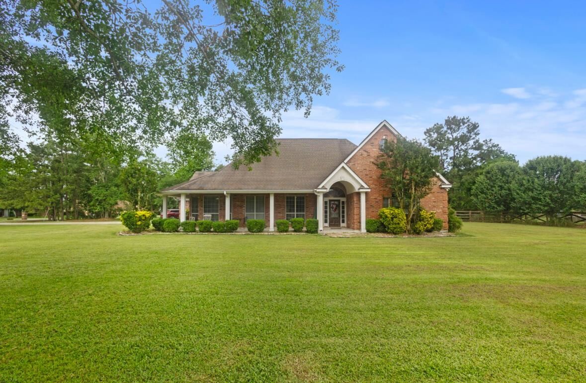 Property Photo: 9655 Grapevine Dr. TX 77630