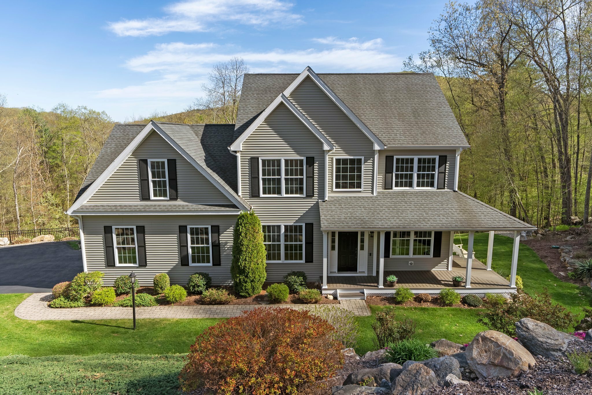 5 Shire Way  Burlington CT 06013 photo