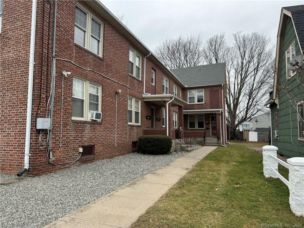 Property Photo: 297-299 Park Street 1fb CT 06516