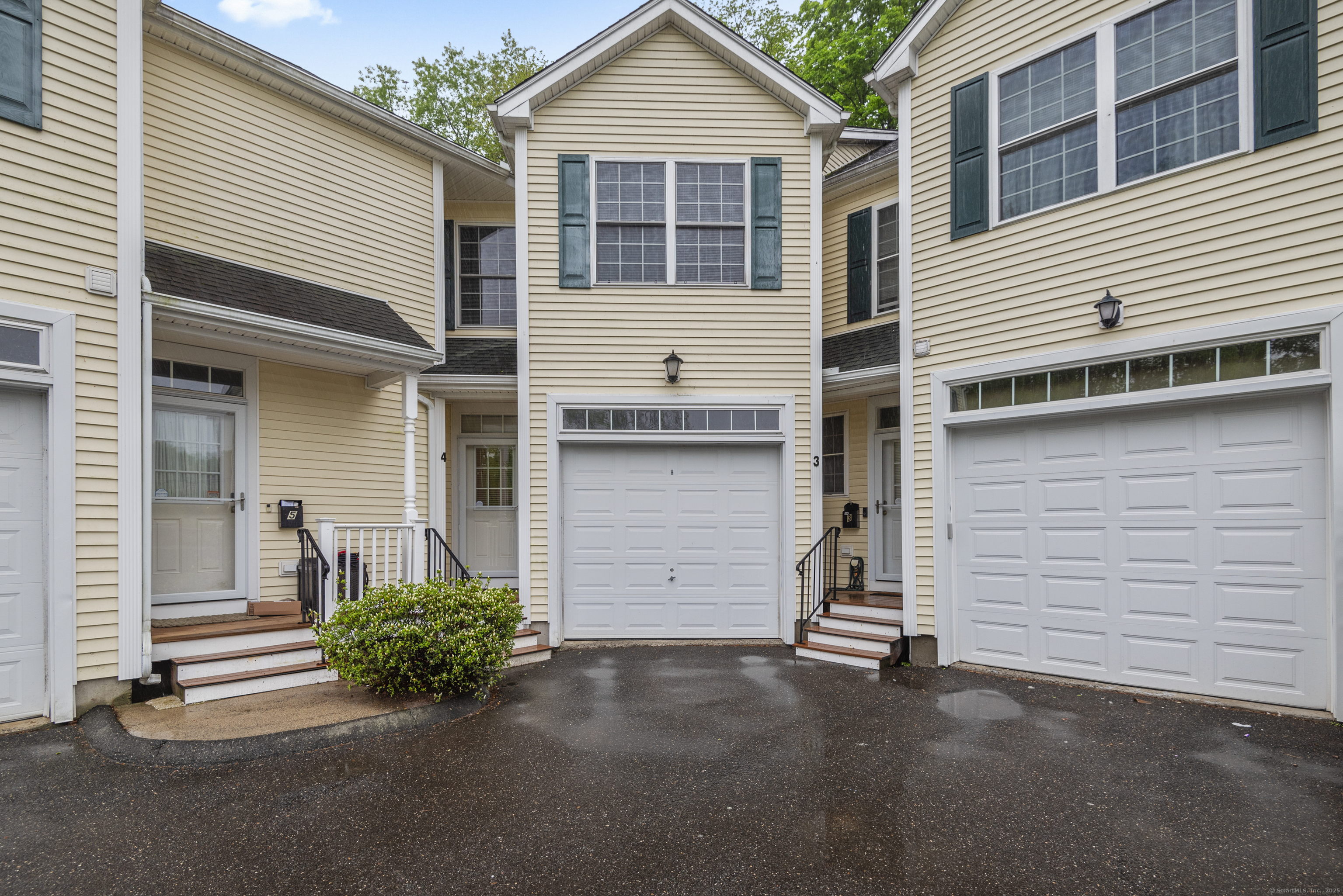 Property Photo: 134 Sanford Street 4 CT 06514