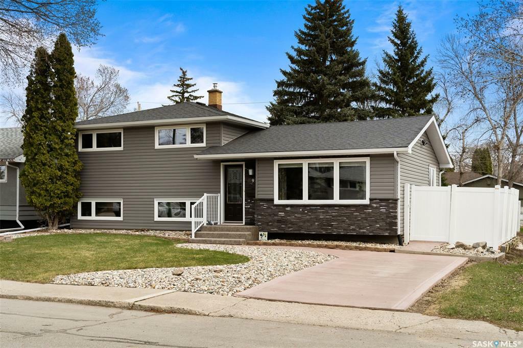 Property Photo: 9 Probe Street SK S4R 4V2