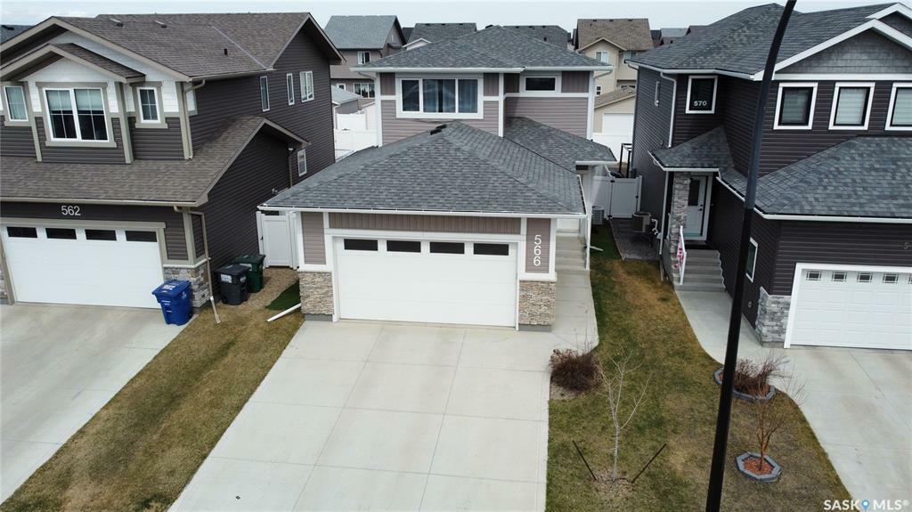 Property Photo: 566 McFaull Crescent SK S7K 8B3