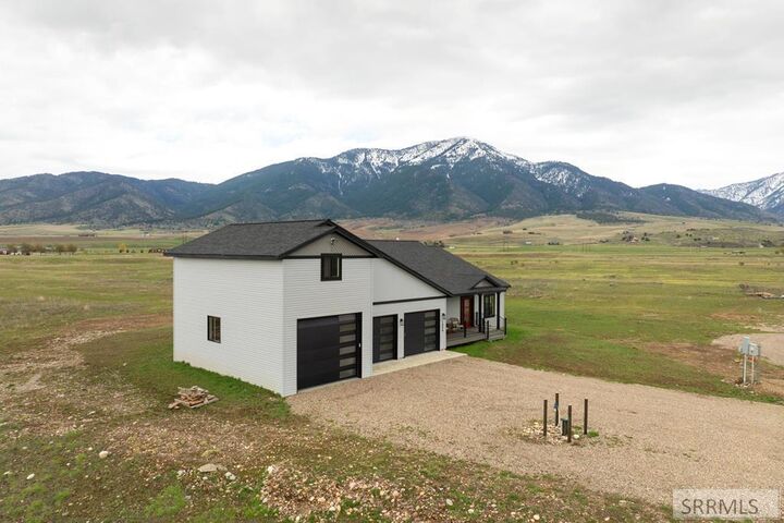 Property Photo:  1080 Irwin North Road  ID 83428 