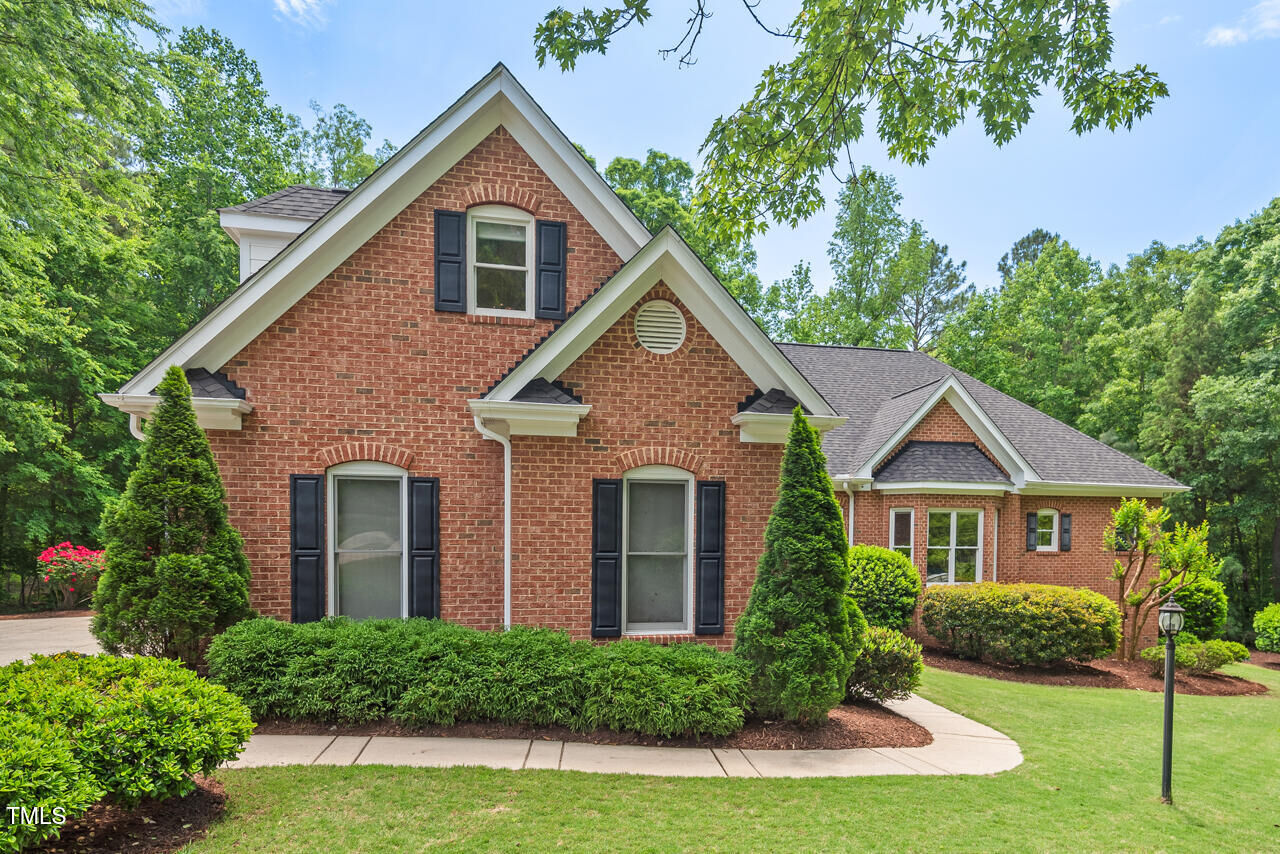 Property Photo: 27 Woodgate Court NC 27713