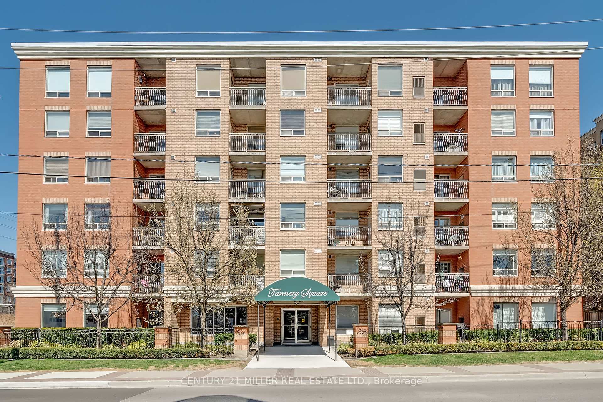 Property Photo: 32 Tannery Street 608 ON L5M 6T6