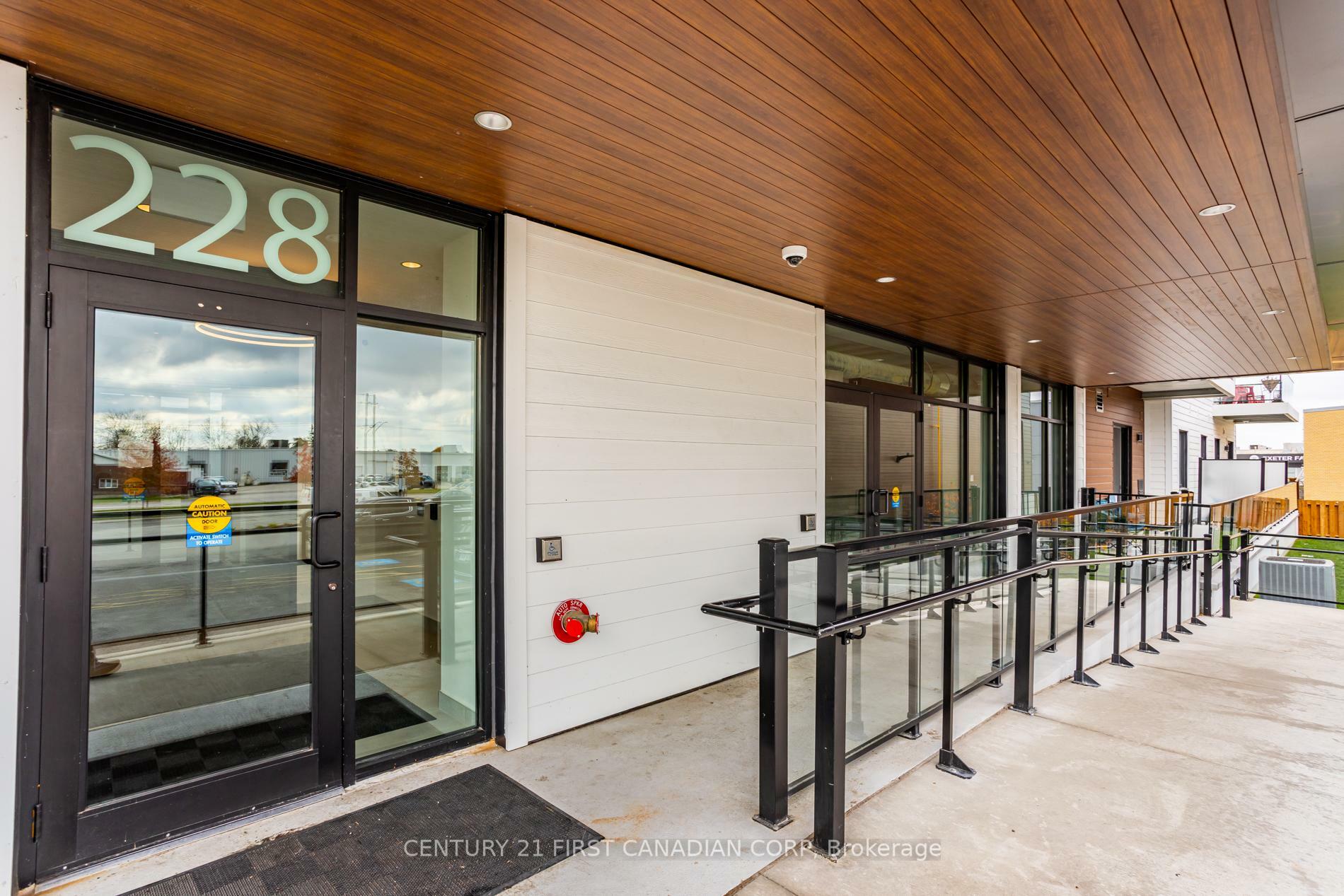 Photo de la propriété: 228 McConnell Street 301 ON N0M 1S3