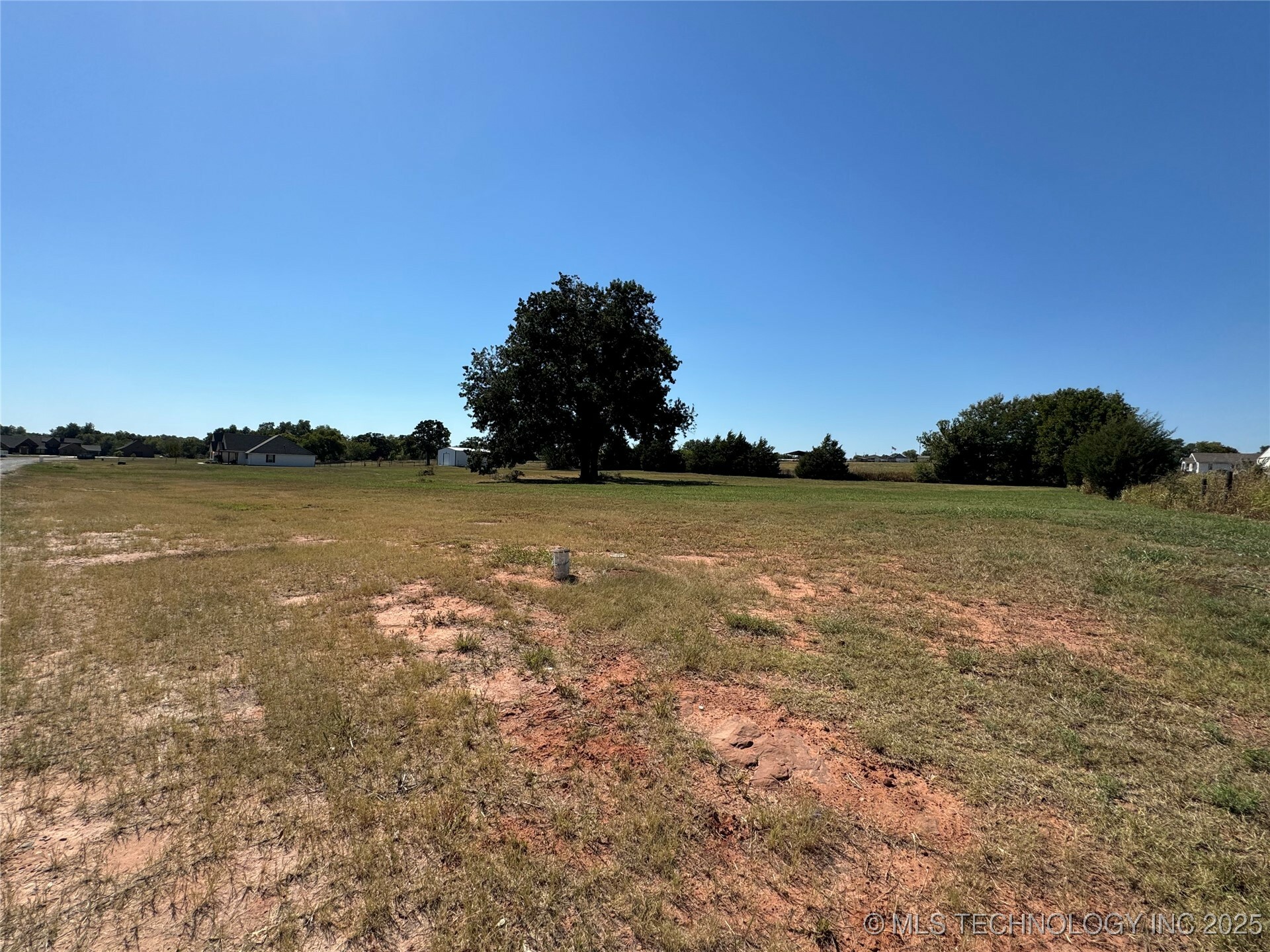 Property Photo: 2224 N Fairlake Drive OK 74075
