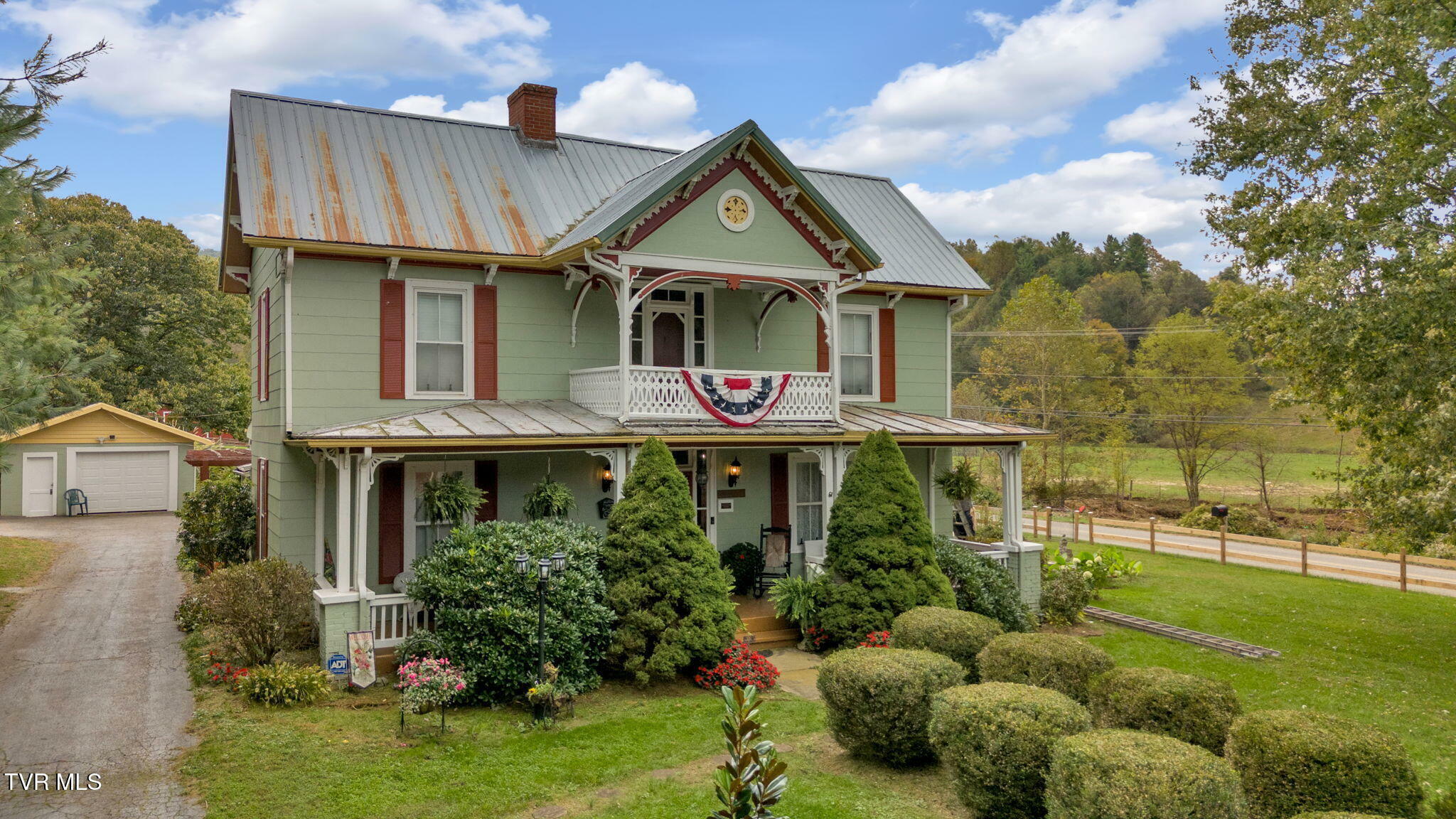 Property Photo: 8712 Highway 19-E TN 37687