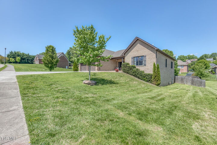 Property Photo: 1008 Bellingham Drive TN 37660