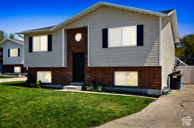Property Photo:  680 S Riverwalk Pkwy W  UT 84321 