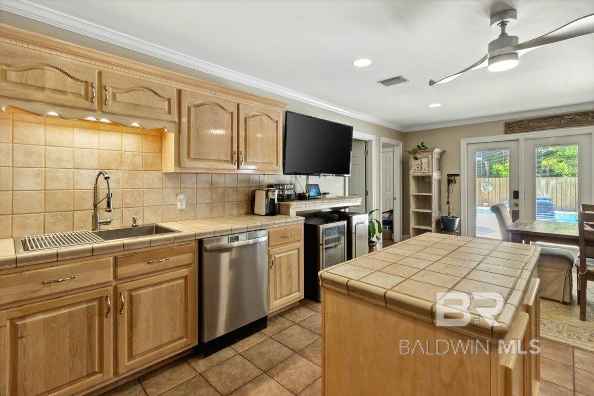 Property Photo: 9830 Pineview Avenue AL 36582