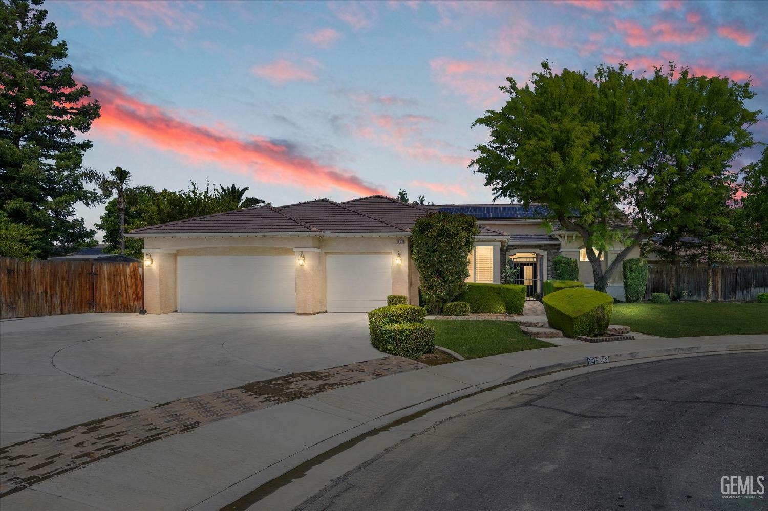 9508 Canyon Lake Court  Bakersfield CA 93312 photo