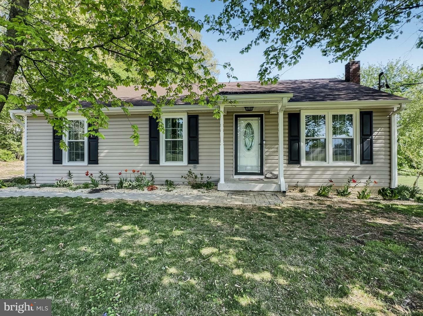 5366 Waltersdorff Road  Spring Grove PA 17362 photo