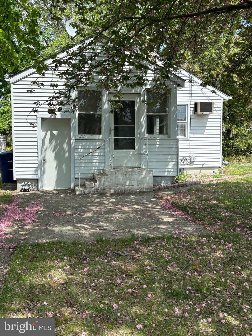Property Photo: 661 Hamilton Avenue NJ 08554