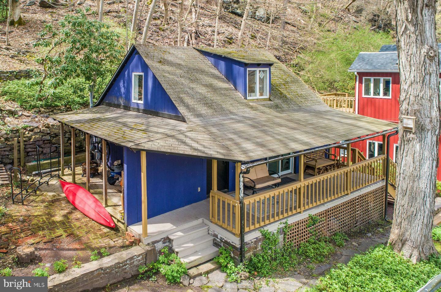 Property Photo: 4372 &Amp 4364 River Road PA 18938