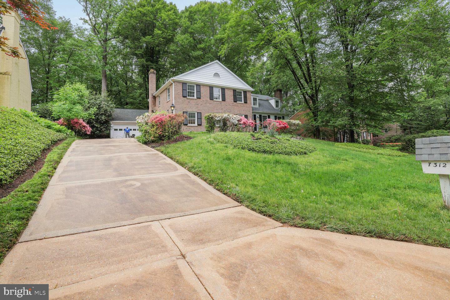 Property Photo: 7312 Masters Drive MD 20854