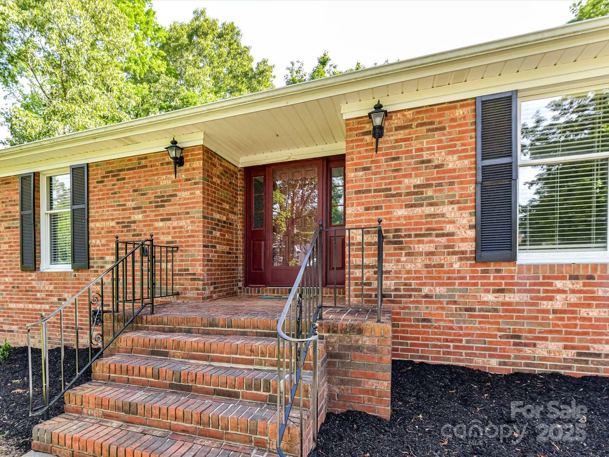 Property Photo: 70 Cumberland Court SW NC 28025