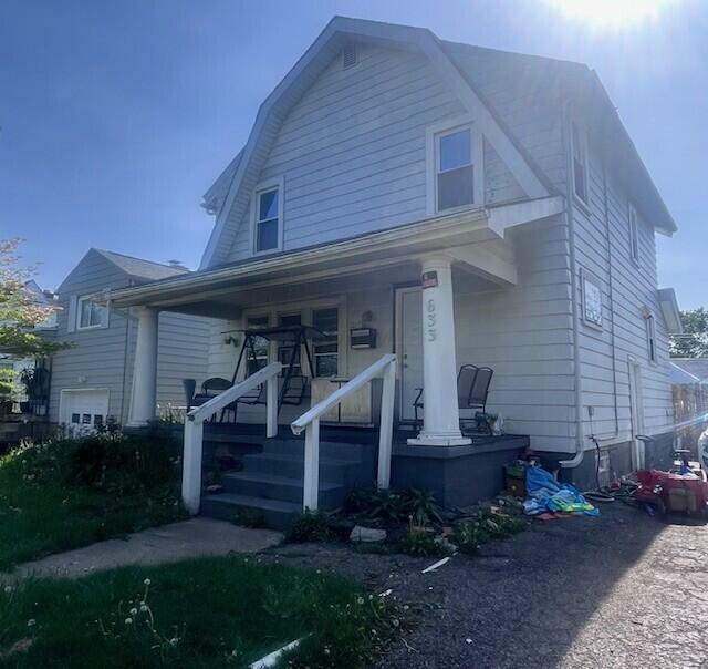 Property Photo: 633 Wrexham Avenue OH 43223
