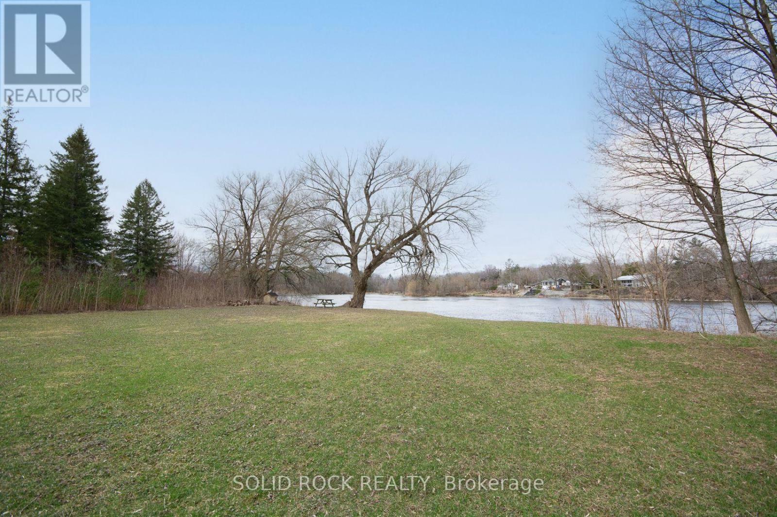 Photo de la propriété: 724 River Road ON K4M 1B2