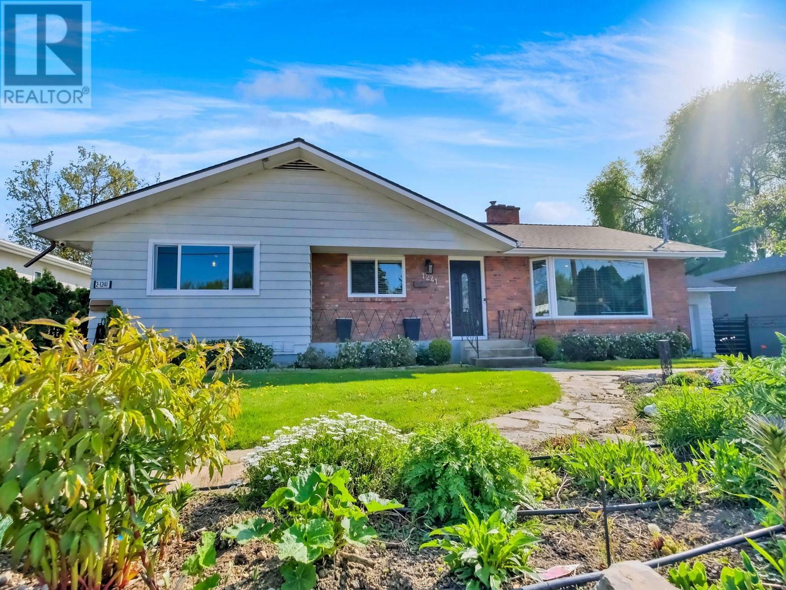 Property Photo: 1241 Kelglen Crescent BC V1Y 6K4