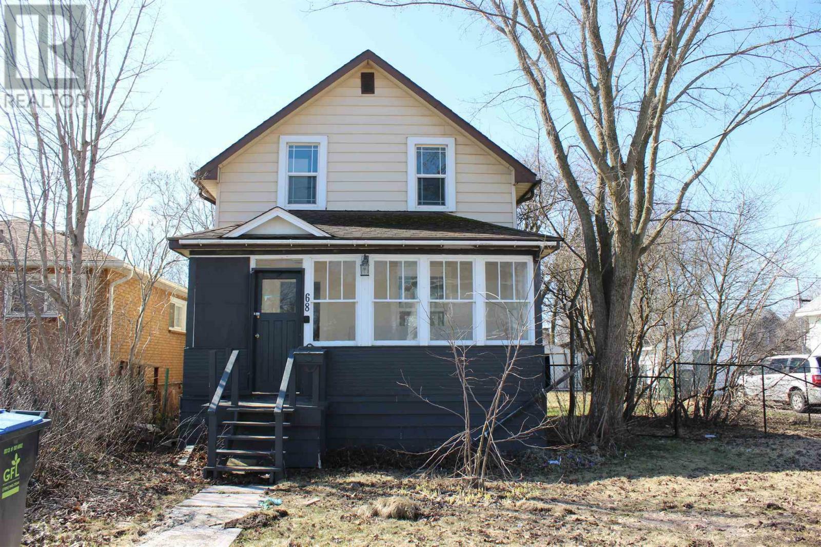 Property Photo: 68 St. Georges Ave ON P6B 1W7