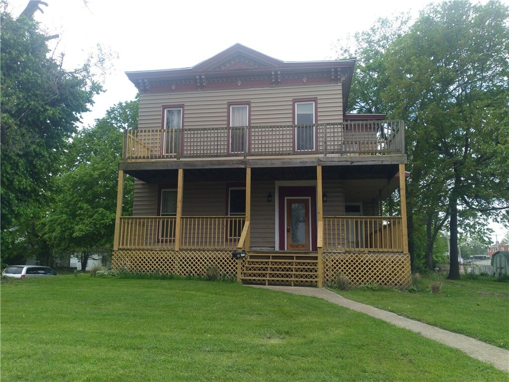 Property Photo:  172 Broadway Street  IL 62565 